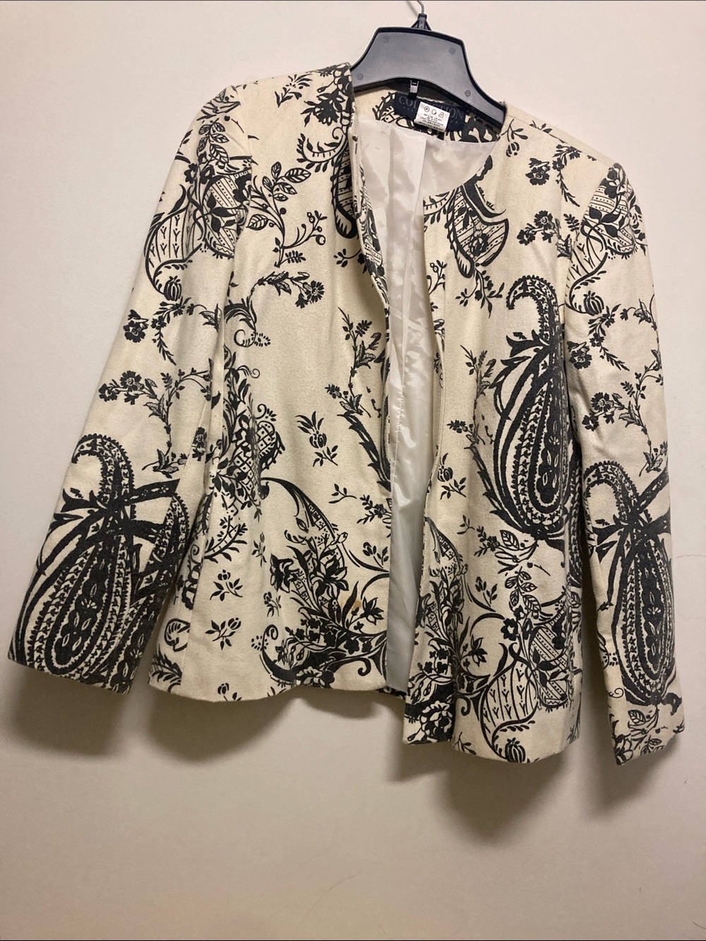 Harve Benard Ivory Jacket with Black Floral Paisley Print